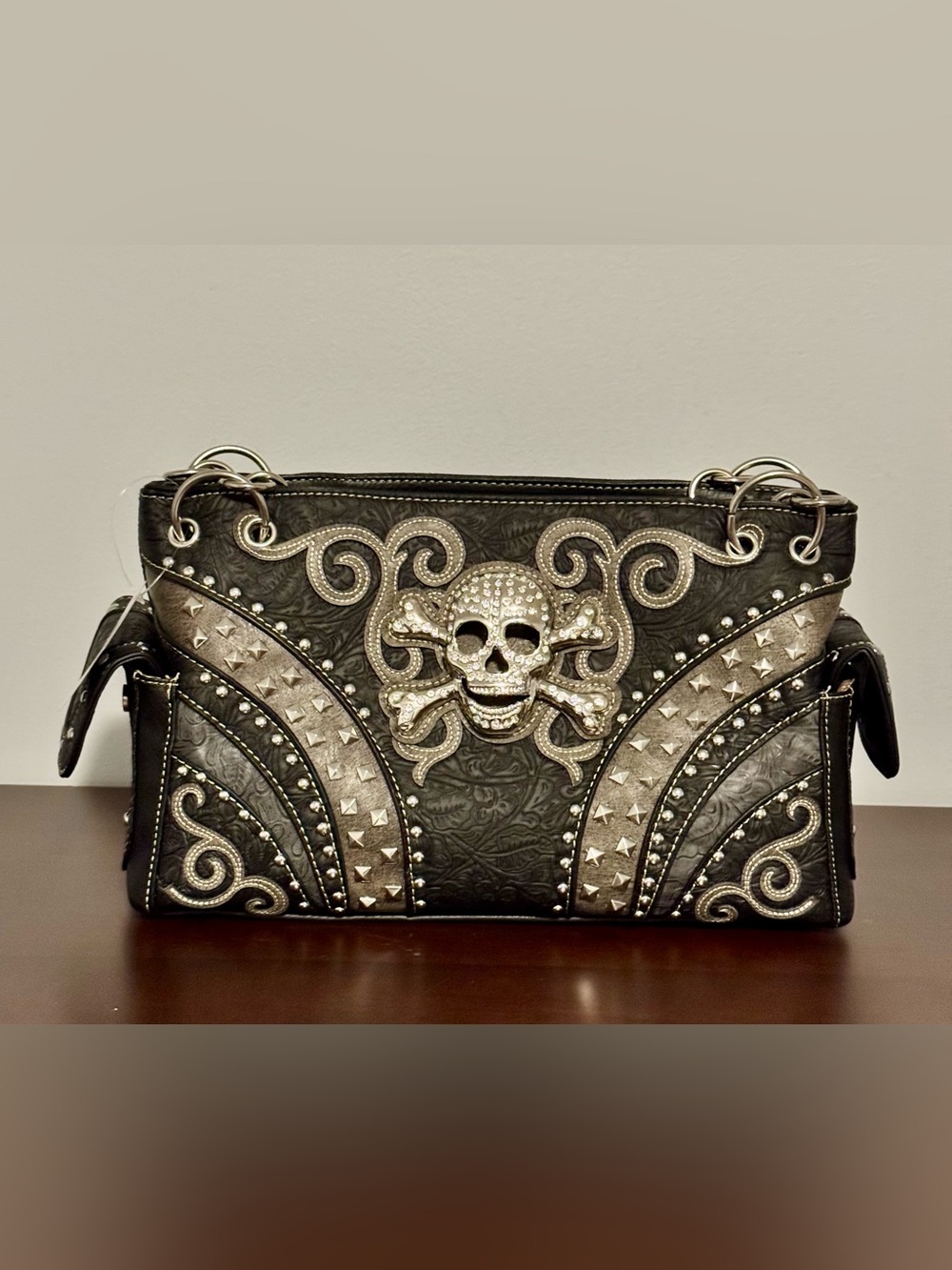 Black Skull Embellished Women’s Shoulder Bag